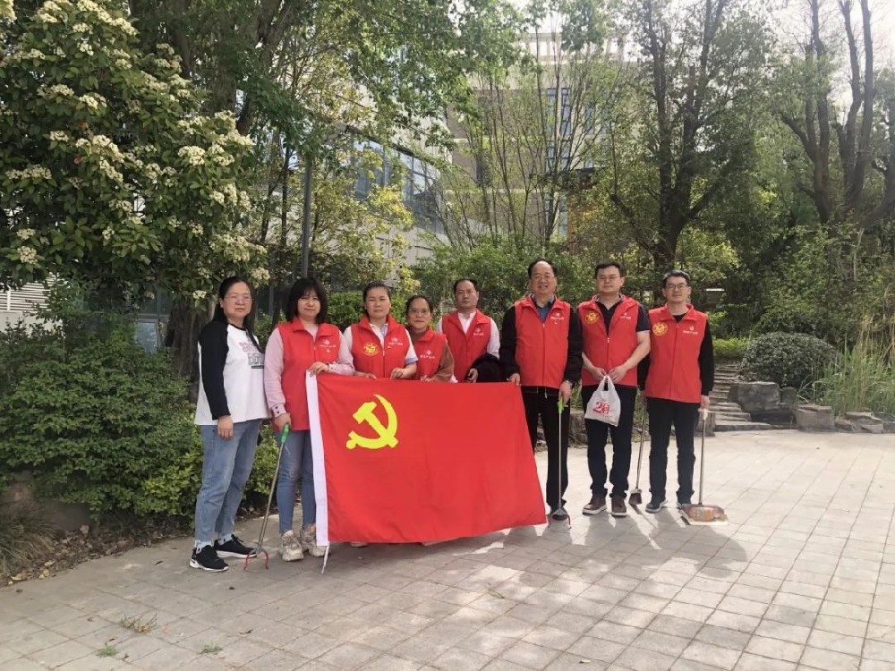 【黨建園地】鄭投產(chǎn)業(yè)園黨支部開展愛國衛(wèi)生志愿服務(wù)活動