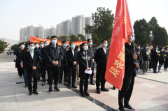 【精神文明建設(shè)】緬懷先烈 致敬英雄丨鄭投產(chǎn)業(yè)園全體員工赴鄭州烈士陵園開展“清明祭英烈”主題活動(dòng)